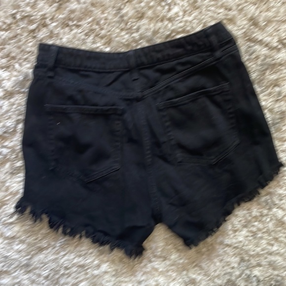 High Rise Mom Shorts - Picture 3 of 3